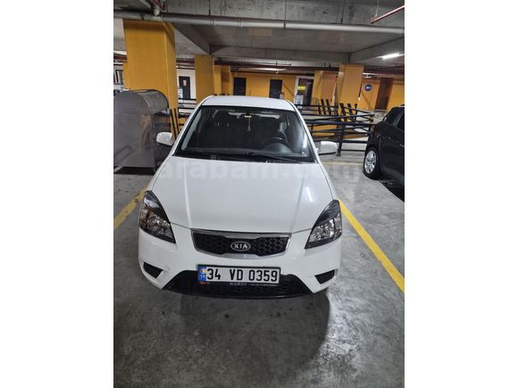 Sahibinden Kia Rio 1.4 CVVT Fancy 2011 Model  104.000 km Beyaz