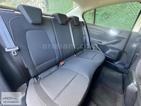 FORD FOCUS 1.5 ECOBLUE TİTANİUM STİLL DÜŞÜK KM