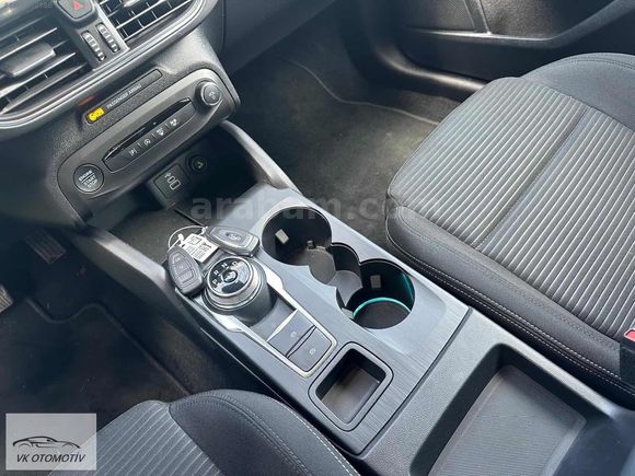 FORD FOCUS 1.5 ECOBLUE TİTANİUM STİLL DÜŞÜK KM