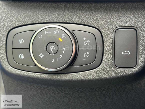 FORD FOCUS 1.5 ECOBLUE TİTANİUM STİLL DÜŞÜK KM