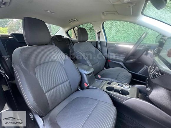 FORD FOCUS 1.5 ECOBLUE TİTANİUM STİLL DÜŞÜK KM