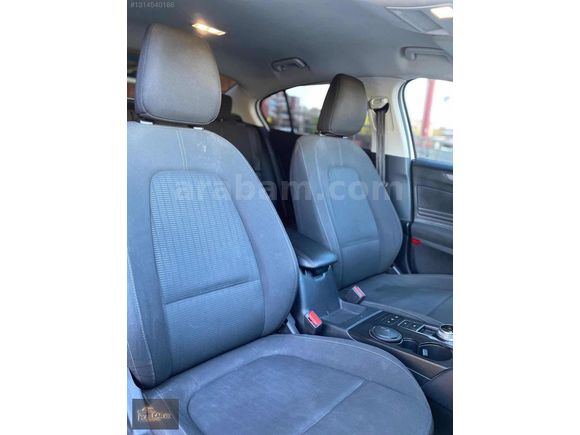 Car xXx'Den FORD FOCUS