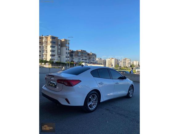 Car xXx'Den FORD FOCUS