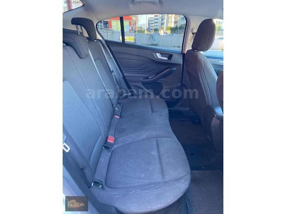 Car xXx'Den FORD FOCUS