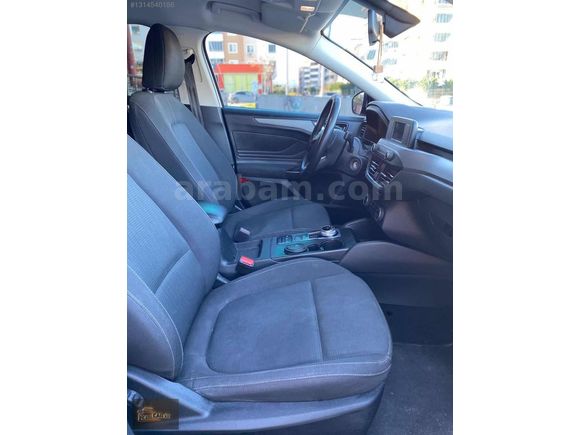 Car xXx'Den FORD FOCUS