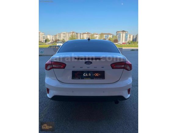 Car xXx'Den FORD FOCUS