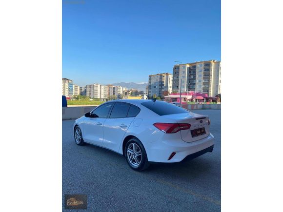 Car xXx'Den FORD FOCUS