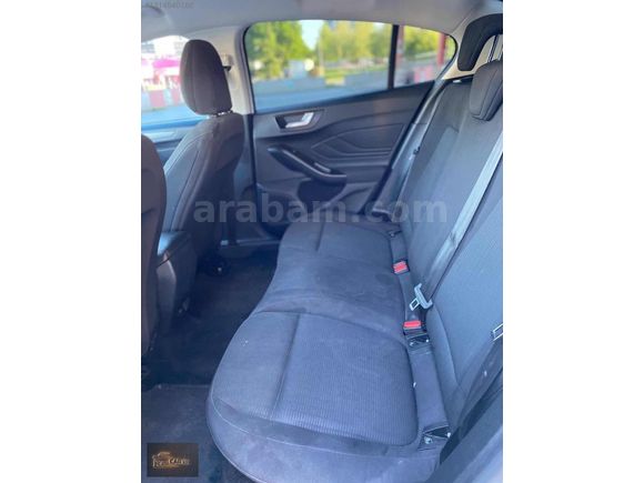 Car xXx'Den FORD FOCUS