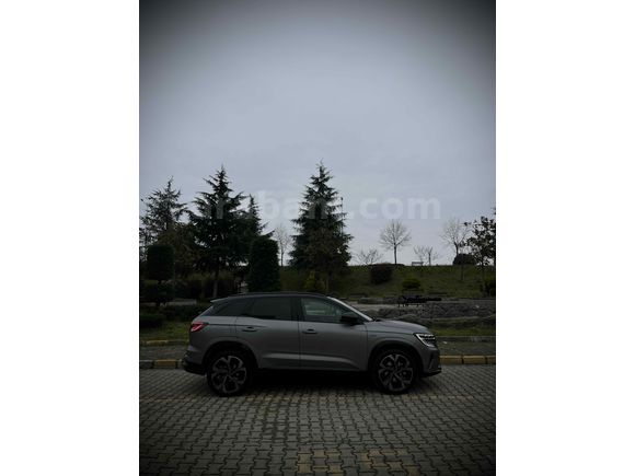 Sahibinden Renault Austral 1.3 Hybrid Techno Esprit Alpine 2024 Model  16.000 km Gri (metalik)