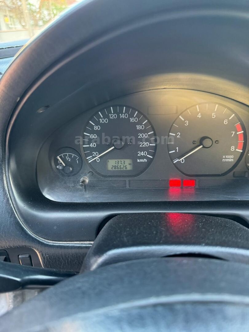 Sahibinden Mitsubishi Carisma 1.6 GL 1999 Model Sakarya 287.000 km Siyah 6