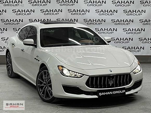 BOYASIZ BAYİ 2021 MASERATİ GHİBLİ 2.0 MHEV 330 HP 11.000 KM