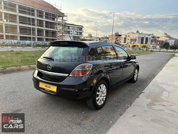 EnCars'dan Opel Astra