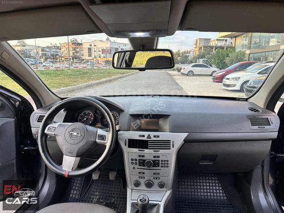 EnCars'dan Opel Astra