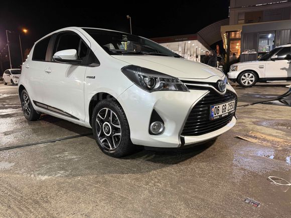 Sahibinden Toyota Yaris 1.5 Hybrid Spirit 2016 Model  80.000 km Beyaz