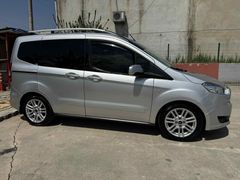 Otomobil Ruhsatlı Düşük Km’li Sahibinden Ford Tourneo Courier 1.6 TDCi Titanium Plus 2017 Model 