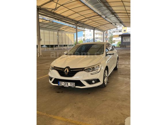 EMSALSİZ TEMİZLİKTE! 42 BİN KM'DE HATASIZ MEGANE 4 JOY