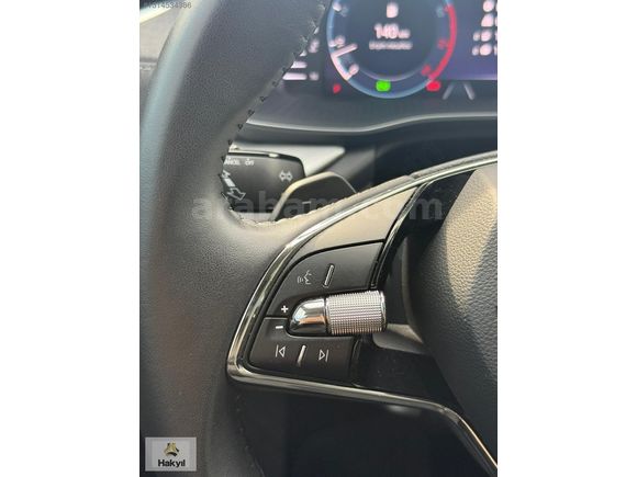 2024 MODEL HATASIZ OCTAVİA 1.5 E-TECH HYBRID PREMİUM DSG