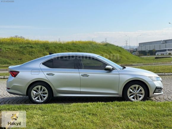 2024 MODEL HATASIZ OCTAVİA 1.5 E-TECH HYBRID PREMİUM DSG