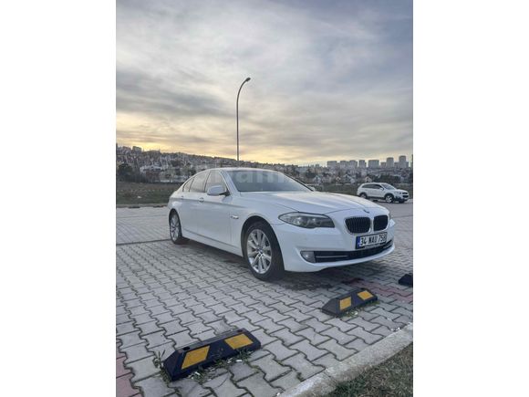 Hasar Kayıtsız Değişensiz 74.00 km Faturalı BMW 5.2 Otomatik