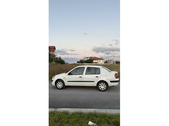Renault Clio 1.4 Authentique 2004 
