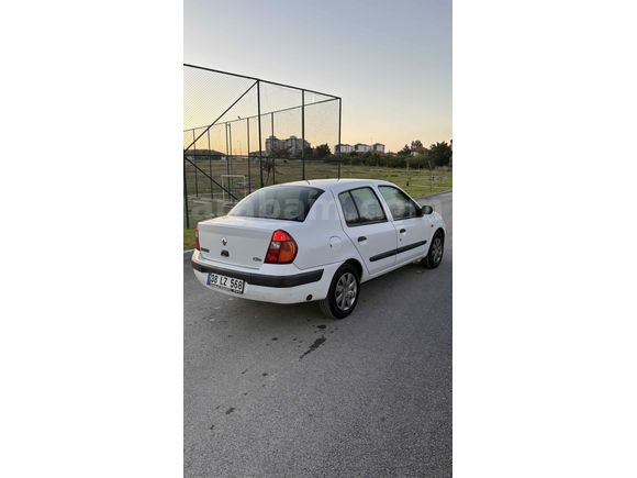 Renault Clio 1.4 Authentique 2004 
