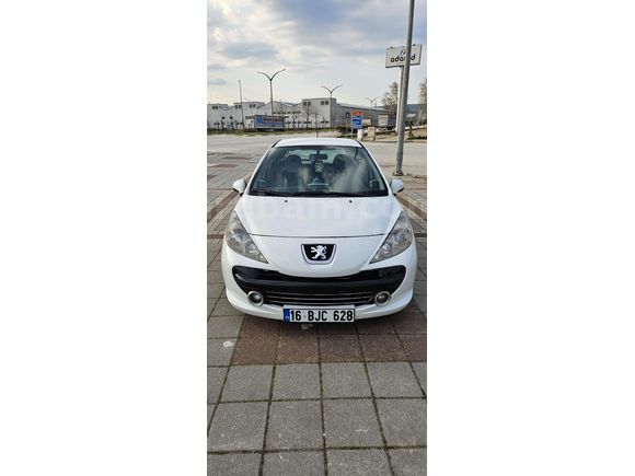 Sahibinden Peugeot 207 1.4 HDi Trendy 2010 Model  242.000 km Beyaz