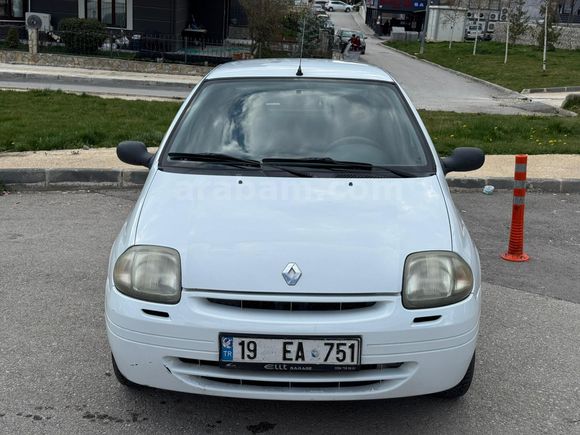 Sahibinden Renault Clio 1.4 RNA 2001 Model  121.710 km Beyaz