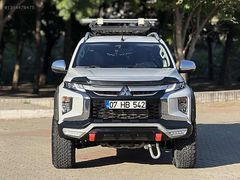 SÜPER KONDİSYONLU HATASIZ BOYASIZ DEĞİŞENSİZ 4x4 YAPILI L200