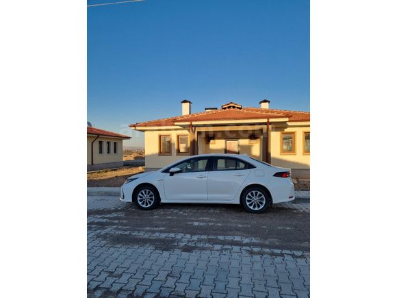 Sahibinden Toyota Corolla 1.8 Hybrid Dream 2021 Model