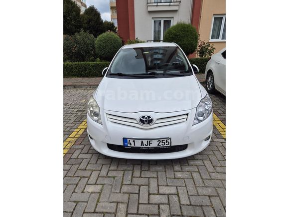 Sahibinden Toyota Auris 1.6 Elegant 2012 Model