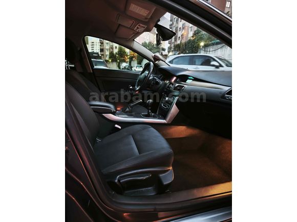 Polis Memurundan Renault Latitude 1.5 dCi Expression 2011 Model 