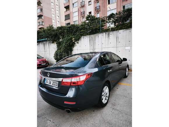 Polis Memurundan Renault Latitude 1.5 dCi Expression 2011 Model 