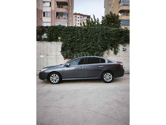 Polis Memurundan Renault Latitude 1.5 dCi Expression 2011 Model 