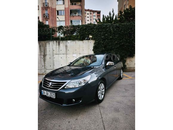 Polis Memurundan Renault Latitude 1.5 dCi Expression 2011 Model 