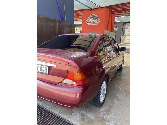 Sahibinden Ford Focus 1.6 Ghia 2001 Model 