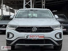 SERİN AUTO 2023 T ROC 1.5 TSİ/LİFE/HIZ SABİ/GÜVENLİK PKT/HATASIZ