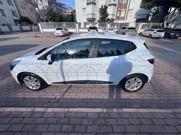 Sahibinden Renault Clio 1.2 Joy 2013 Model 115 bin km.de Bakımlı