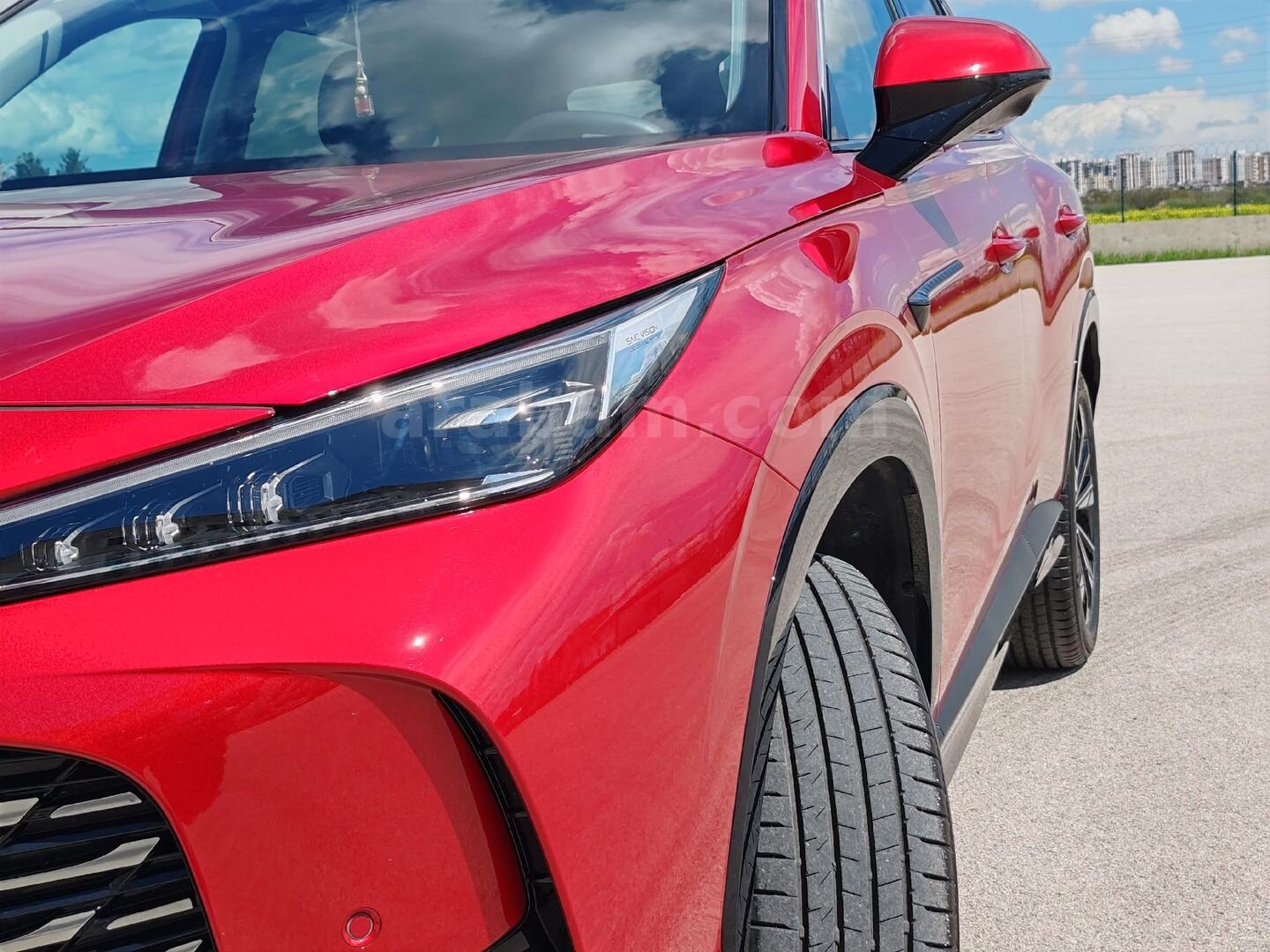 Memurdan MG HS 1.5 T-GDI Luxury 2025 çıkışlı Kırmızı 6