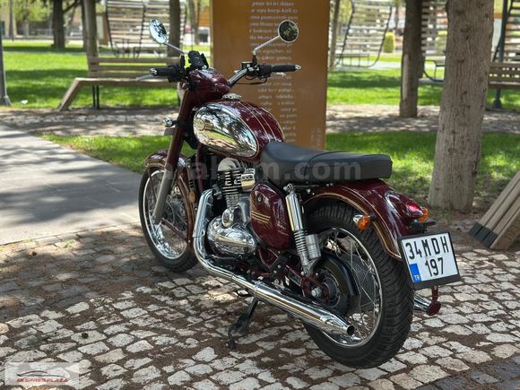 EKSPRES PLAZA'DAN 2021 JAWA 300 CL KLASİK TASARIM