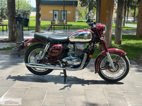 EKSPRES PLAZA'DAN 2021 JAWA 300 CL KLASİK TASARIM