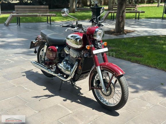 EKSPRES PLAZA'DAN 2021 JAWA 300 CL KLASİK TASARIM