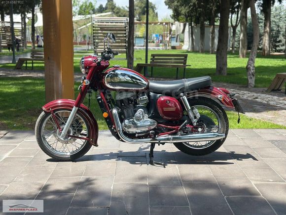 EKSPRES PLAZA'DAN 2021 JAWA 300 CL KLASİK TASARIM