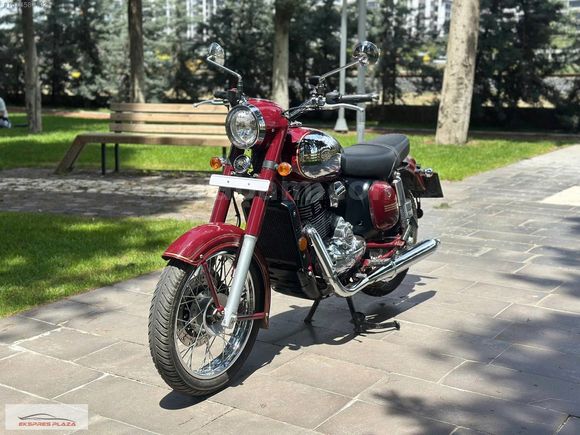 EKSPRES PLAZA'DAN 2021 JAWA 300 CL KLASİK TASARIM