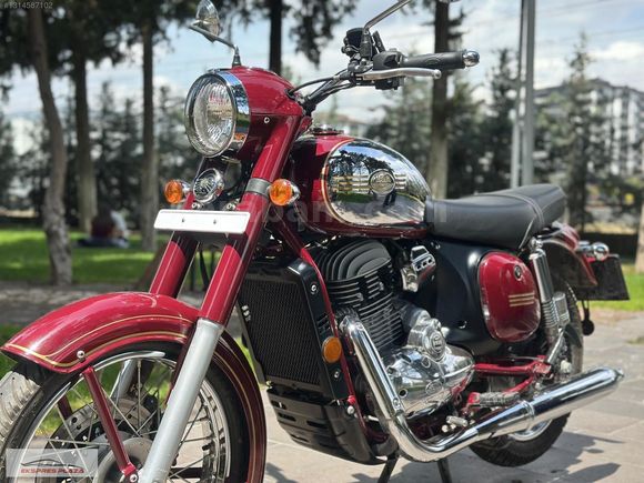EKSPRES PLAZA'DAN 2021 JAWA 300 CL KLASİK TASARIM