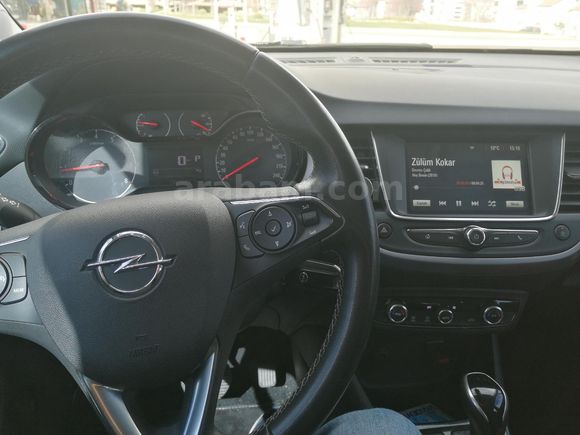 Orjinal Opel Crossland 1.5 T Essential 2021 Model