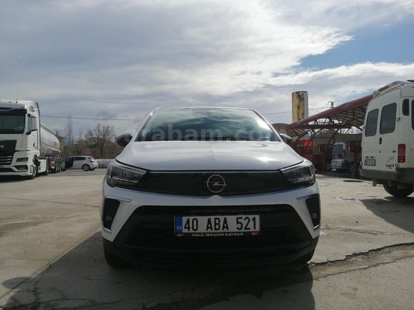 Orjinal Opel Crossland 1.5 T Essential 2021 Model