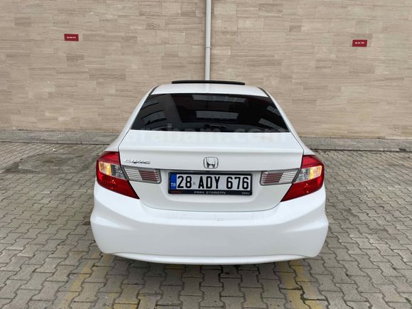 Sahibinden Honda Civic 1.6 Elegance 2013 Model 189.000 km 
