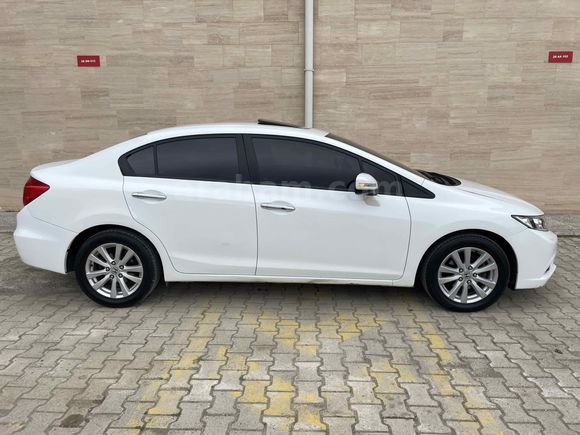 Sahibinden Honda Civic 1.6 Elegance 2013 Model 189.000 km 