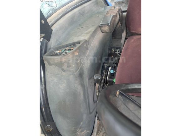 New Holland Td95 D 2004 model