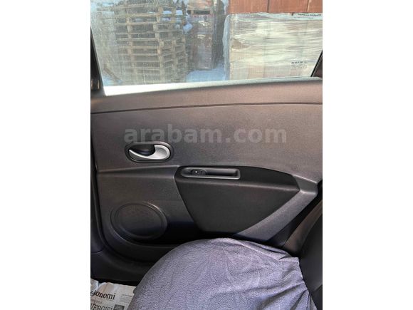 Sahibinden Renault Clio 1.5 dCi Night & Day 2012 Model  95binde